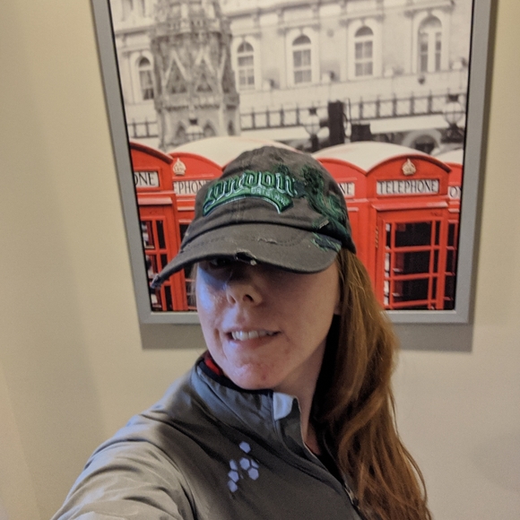 London hat (Like New) - Picture 8 of 11